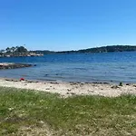 Spacious With 4 Bedrooms * Grimstad (Aust-Agder)