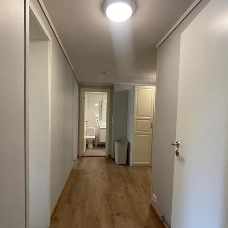 Leilighet Spacious With 4 Bedrooms